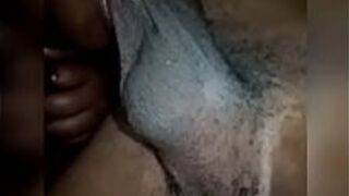 Увидеть сладость сосания яичек - порно видео